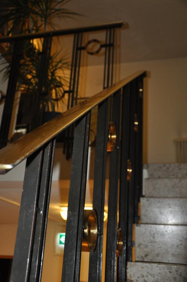 Hotel Loewen Mellingen エクステリア 写真